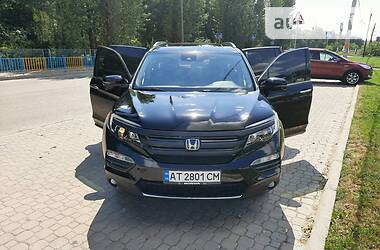 Позашляховик / Кросовер Honda Pilot 2017 в Івано-Франківську