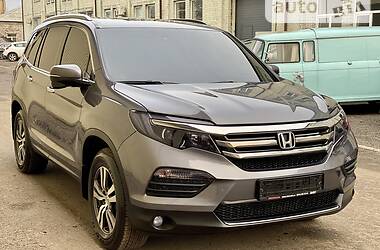 Внедорожник / Кроссовер Honda Pilot 2016 в 