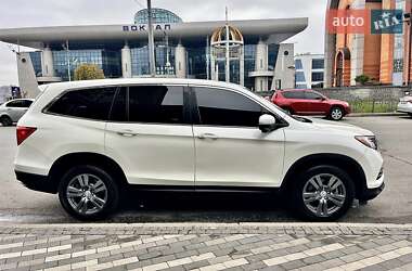 Внедорожник / Кроссовер Honda Pilot 2017 в Киеве