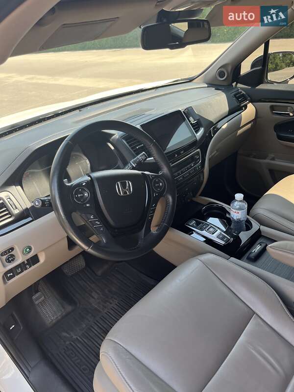 Позашляховик / Кросовер Honda Pilot 2017 в Дніпрі фото 27 Позашляховик / Кросовер Honda Pilot 2017 в Дніпрі