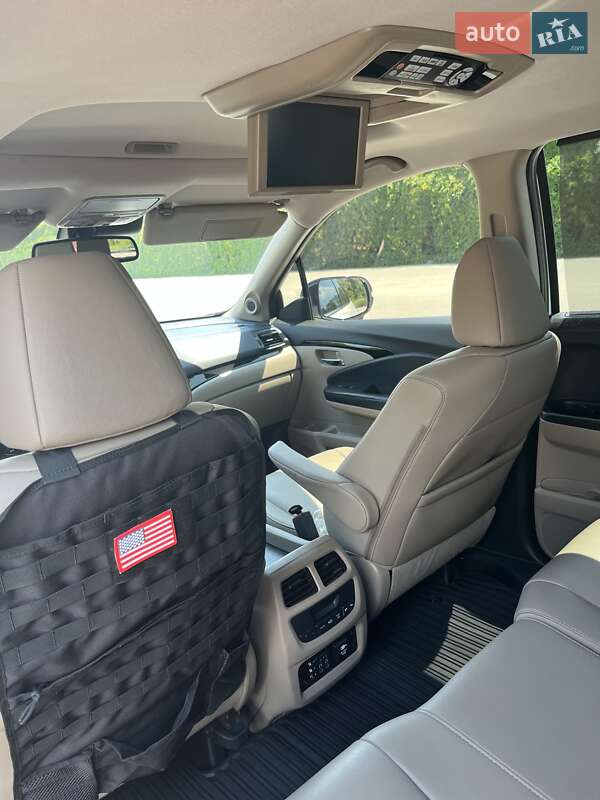 Позашляховик / Кросовер Honda Pilot 2017 в Дніпрі фото 31 Позашляховик / Кросовер Honda Pilot 2017 в Дніпрі