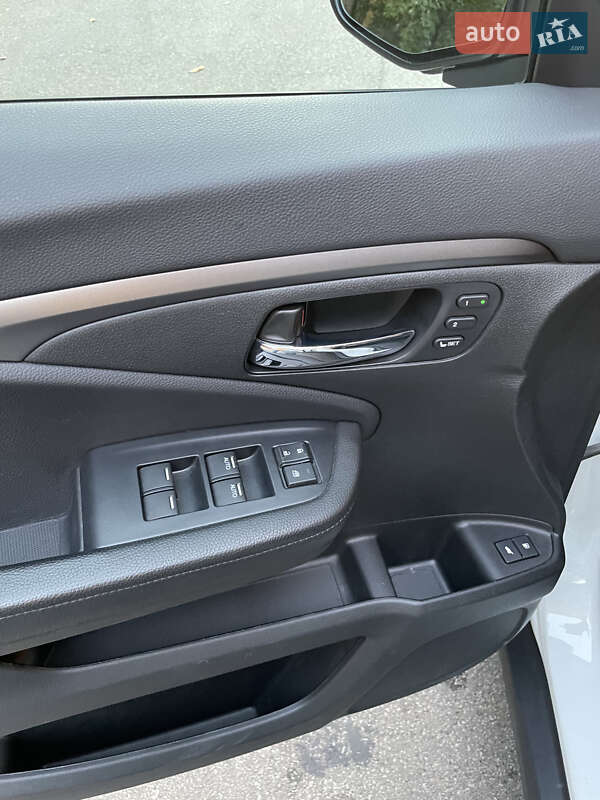 Позашляховик / Кросовер Honda Pilot 2020 в Києві