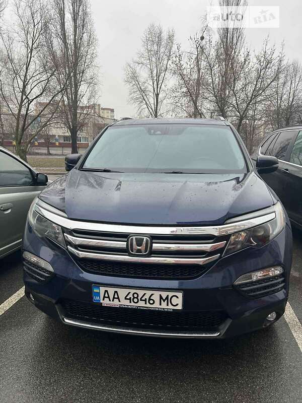 Внедорожник / Кроссовер Honda Pilot 2016 в Киеве