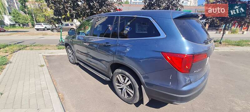 Внедорожник / Кроссовер Honda Pilot 2016 в Черкассах