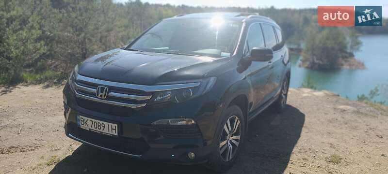 Внедорожник / Кроссовер Honda Pilot 2017 в Костополе
