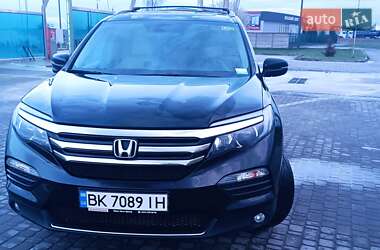 Позашляховик / Кросовер Honda Pilot 2017 в 