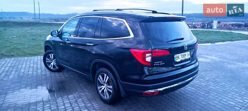 Внедорожник / Кроссовер Honda Pilot 2017 в Костополе