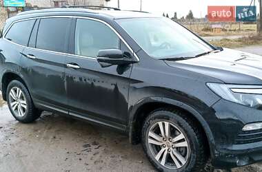 Позашляховик / Кросовер Honda Pilot 2017 в 