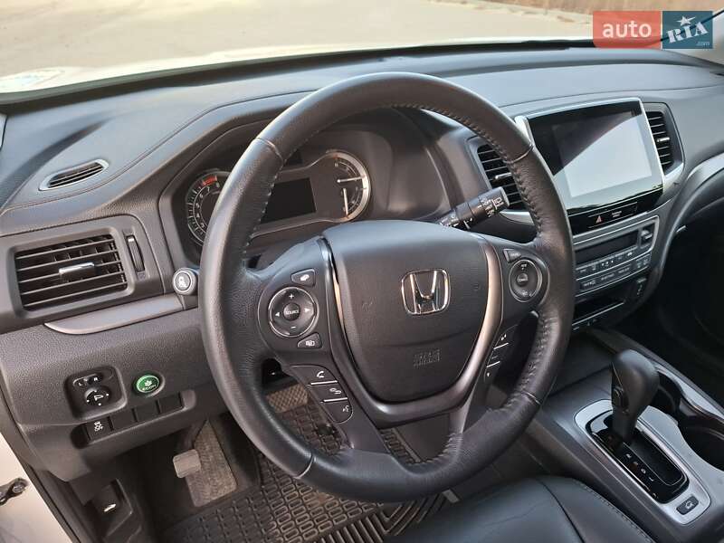 Внедорожник / Кроссовер Honda Pilot 2017 в Черкассах