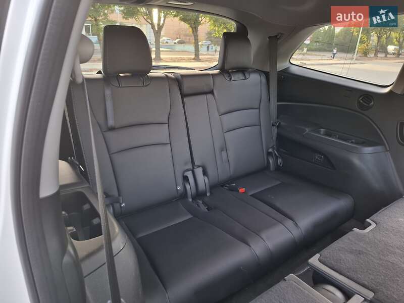 Внедорожник / Кроссовер Honda Pilot 2017 в Черкассах