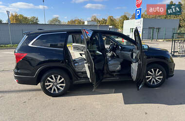 Внедорожник / Кроссовер Honda Pilot 2018 в 