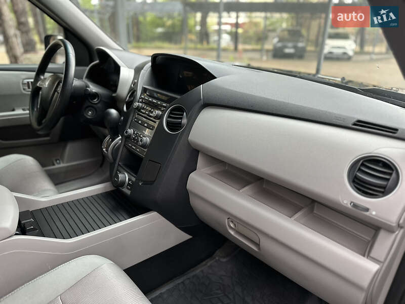 Внедорожник / Кроссовер Honda Pilot 2015 в Киеве фото 19 Внедорожник / Кроссовер Honda Pilot 2015 в Киеве