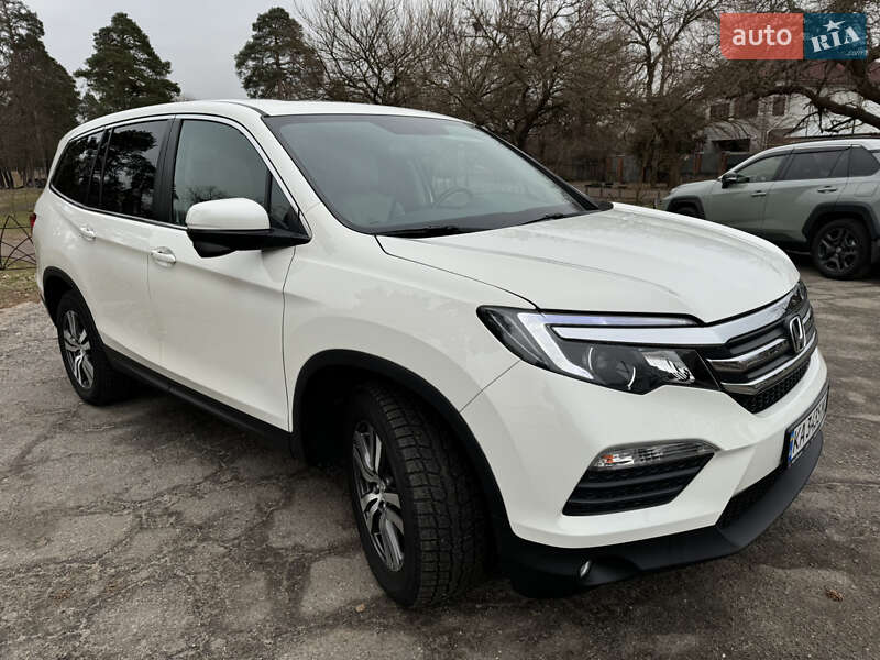 Внедорожник / Кроссовер Honda Pilot 2018 в Киеве