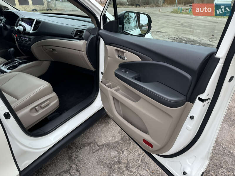 Внедорожник / Кроссовер Honda Pilot 2018 в Киеве