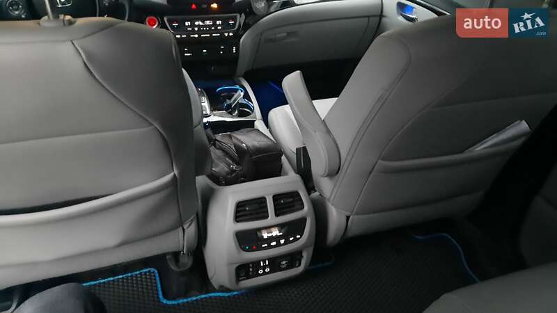 Внедорожник / Кроссовер Honda Pilot 2017 в Чернигове