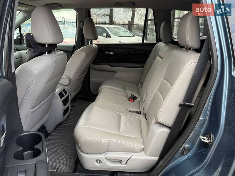 Внедорожник / Кроссовер Honda Pilot 2017 в Киеве