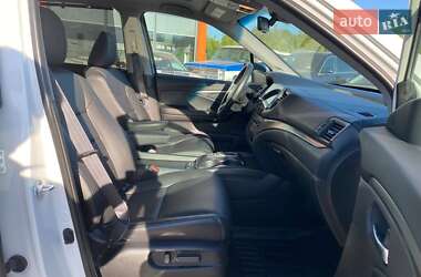 Позашляховик / Кросовер Honda Pilot 2022 в 