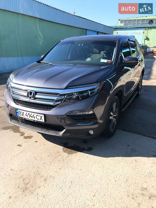 Внедорожник / Кроссовер Honda Pilot 2016 в Нетешине