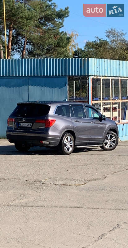 Внедорожник / Кроссовер Honda Pilot 2016 в 