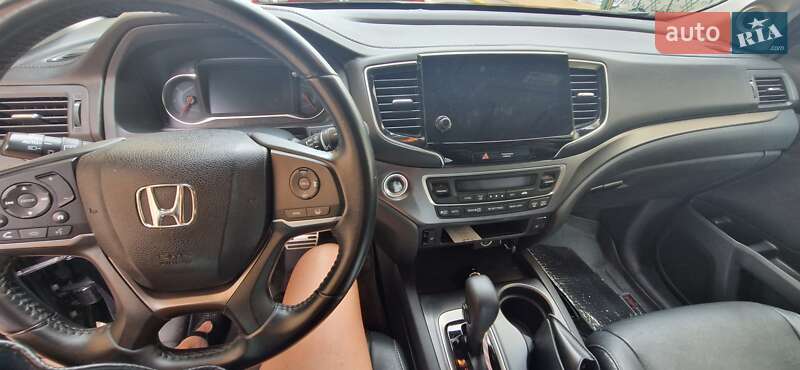Внедорожник / Кроссовер Honda Pilot 2018 в Днепре