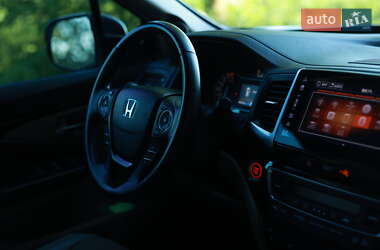 Внедорожник / Кроссовер Honda Pilot 2017 в 