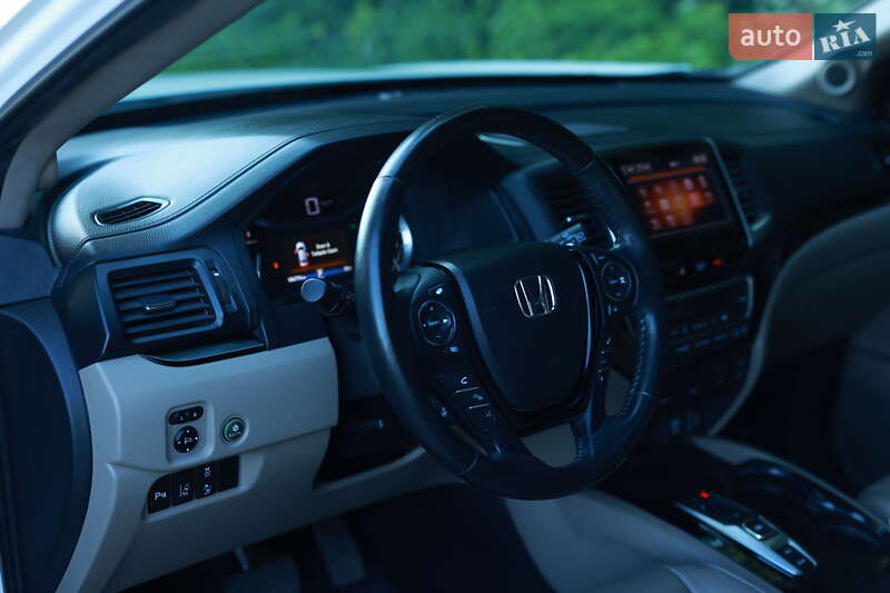 Внедорожник / Кроссовер Honda Pilot 2017 в Лубнах
