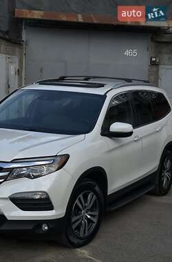 Внедорожник / Кроссовер Honda Pilot 2017 в 