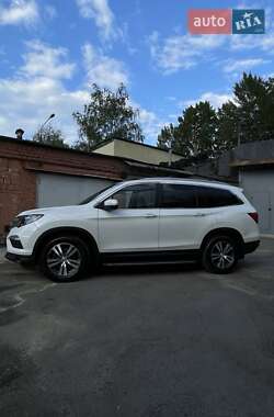 Внедорожник / Кроссовер Honda Pilot 2017 в 