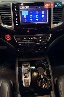 Внедорожник / Кроссовер Honda Pilot 2018 в 
