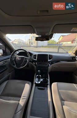 Внедорожник / Кроссовер Honda Pilot 2017 в 