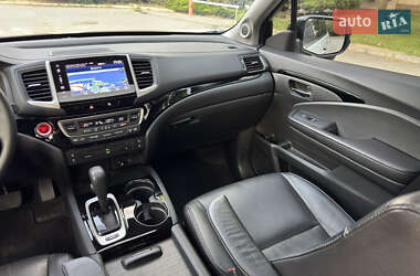 Внедорожник / Кроссовер Honda Pilot 2017 в 