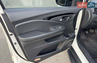 Внедорожник / Кроссовер Honda Pilot 2017 в 