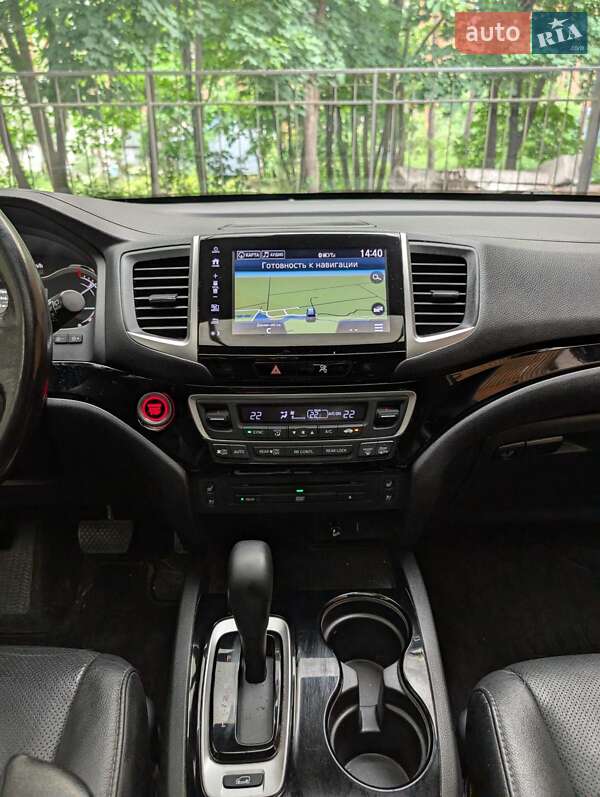 Внедорожник / Кроссовер Honda Pilot 2017 в Киеве