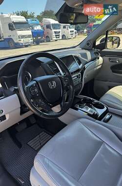 Внедорожник / Кроссовер Honda Pilot 2017 в 