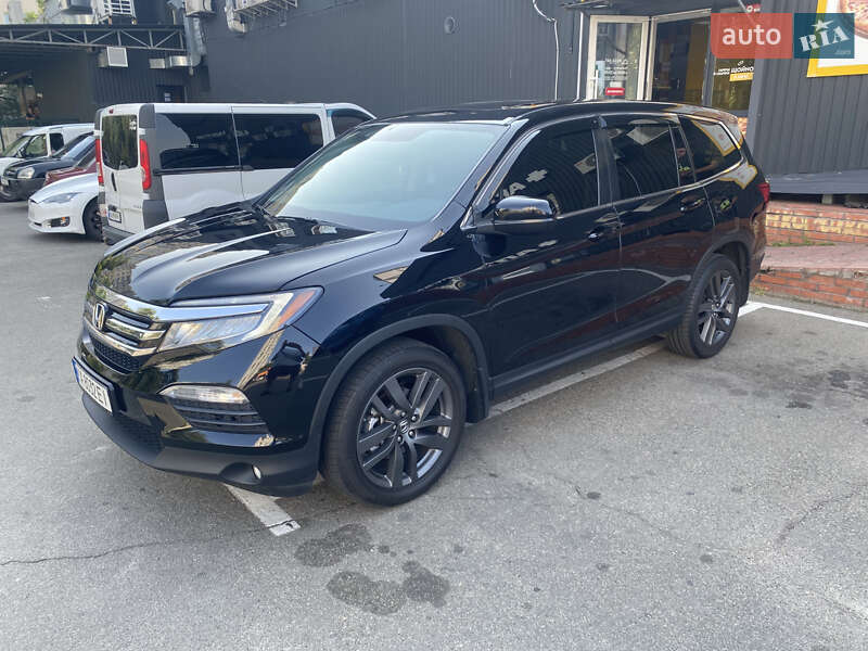 Внедорожник / Кроссовер Honda Pilot 2017 в Киеве