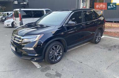 Внедорожник / Кроссовер Honda Pilot 2017 в 