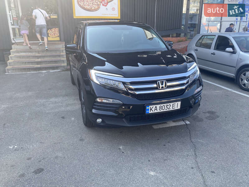 Внедорожник / Кроссовер Honda Pilot 2017 в Киеве