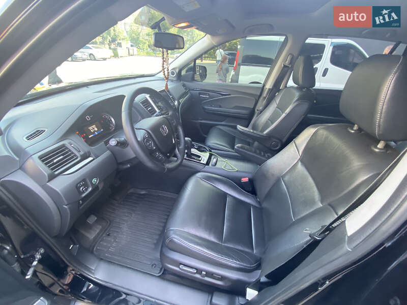 Внедорожник / Кроссовер Honda Pilot 2017 в Киеве