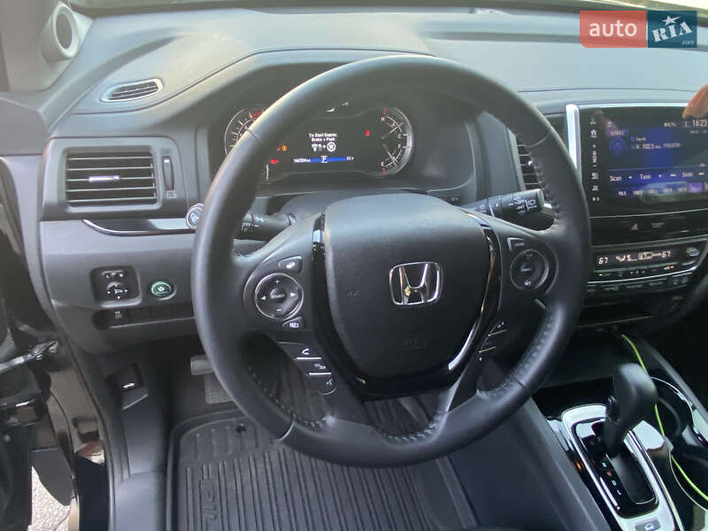 Внедорожник / Кроссовер Honda Pilot 2017 в Киеве