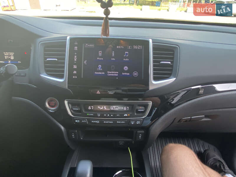 Внедорожник / Кроссовер Honda Pilot 2017 в Киеве