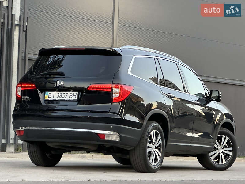 Внедорожник / Кроссовер Honda Pilot 2017 в Киеве