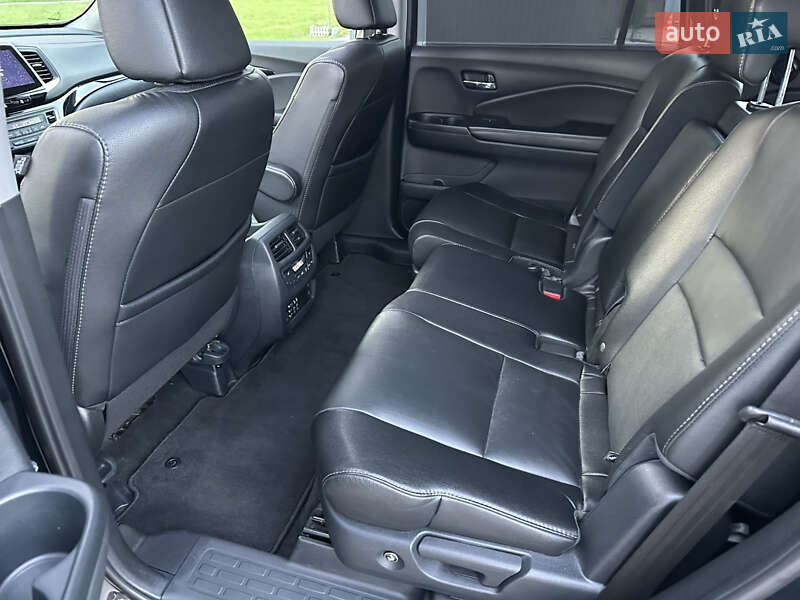 Внедорожник / Кроссовер Honda Pilot 2017 в Киеве