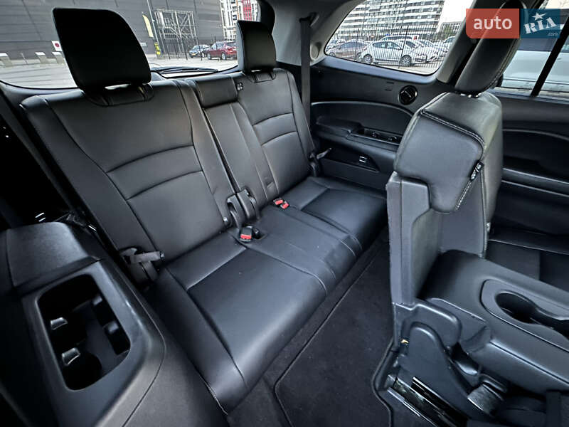 Внедорожник / Кроссовер Honda Pilot 2017 в Киеве