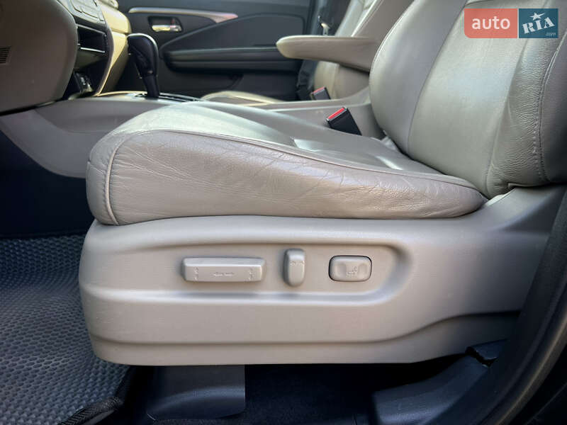 Внедорожник / Кроссовер Honda Pilot 2017 в Киеве фото 19 Внедорожник / Кроссовер Honda Pilot 2017 в Киеве