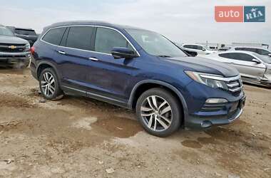 Позашляховик / Кросовер Honda Pilot 2017 в 
