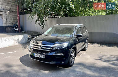 Позашляховик / Кросовер Honda Pilot 2017 в 