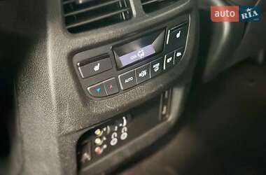 Позашляховик / Кросовер Honda Pilot 2018 в 