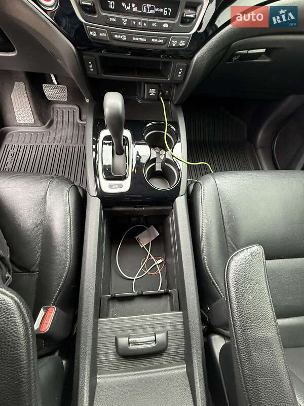 Позашляховик / Кросовер Honda Pilot 2017 в Києві