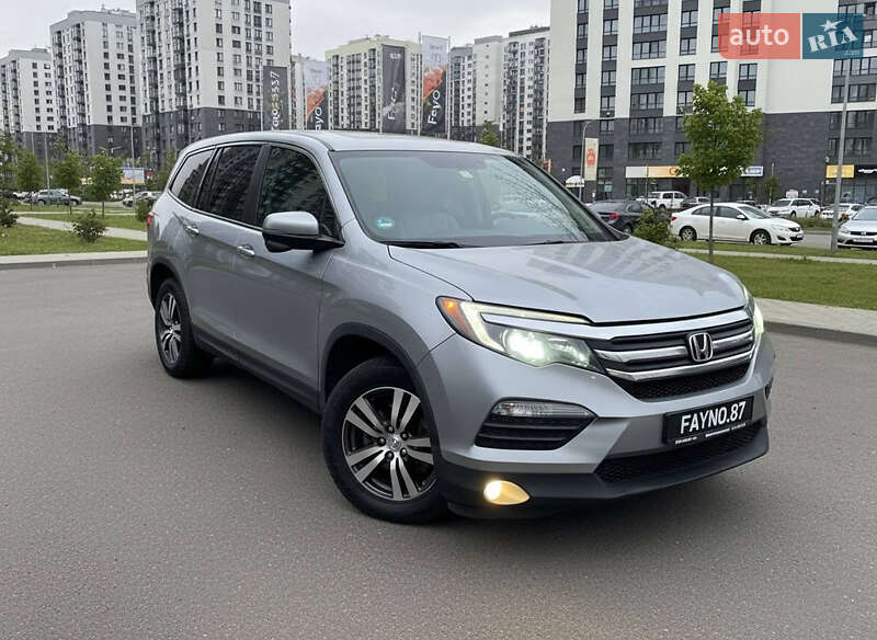 Позашляховик / Кросовер Honda Pilot 2017 в Києві