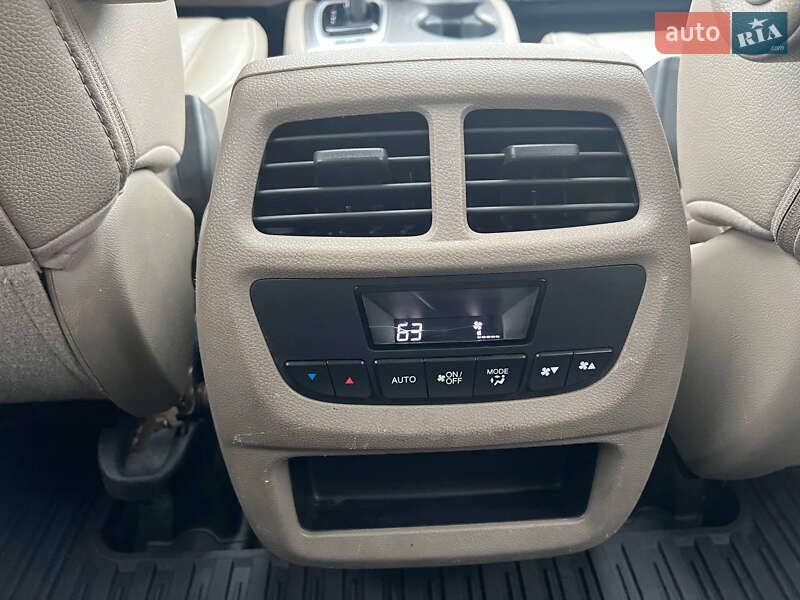 Внедорожник / Кроссовер Honda Pilot 2016 в Полтаве